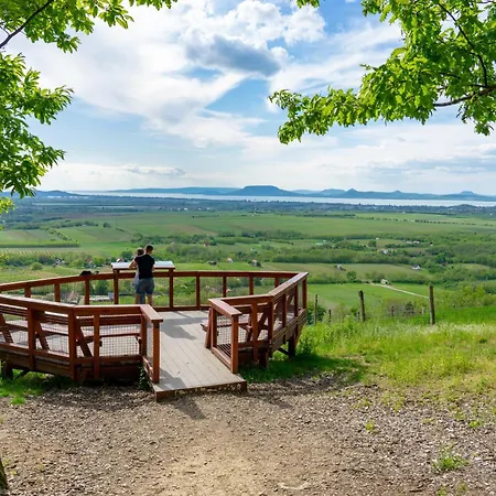 In - Balaton 19144 شقة *