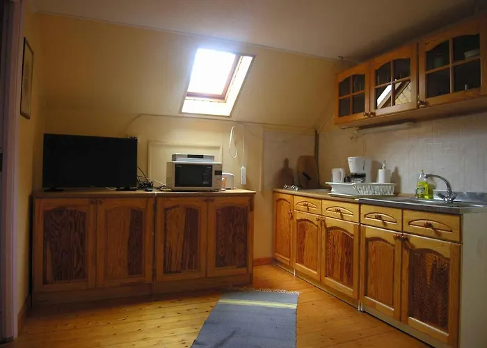 In - Balaton 19144 Balatonlelle